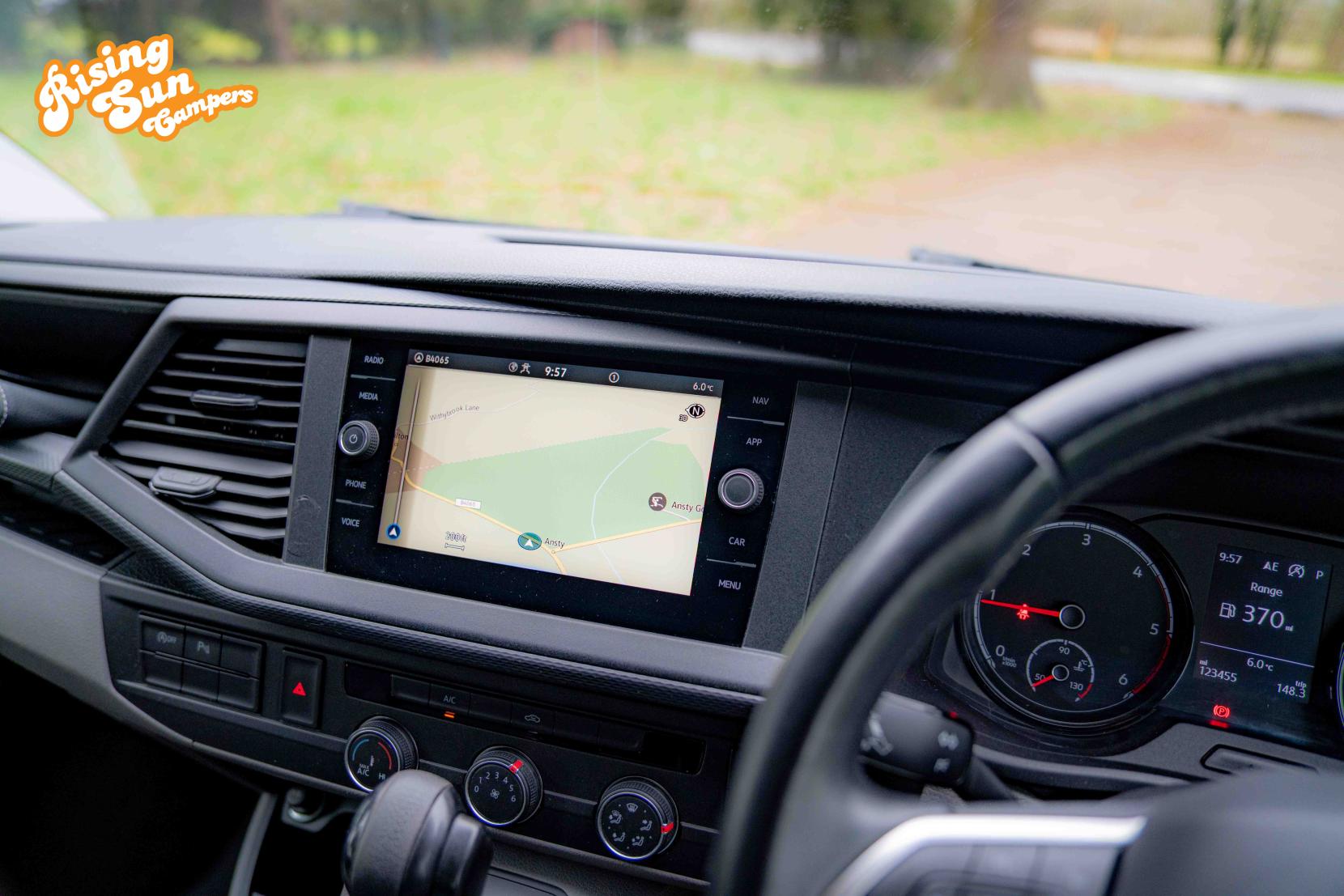 Volkswagen Transporter 2.0 TDI T30 Highline Panel Van 5dr Diesel DSG FWD LWB Euro 6 (s/s) (150 ps)