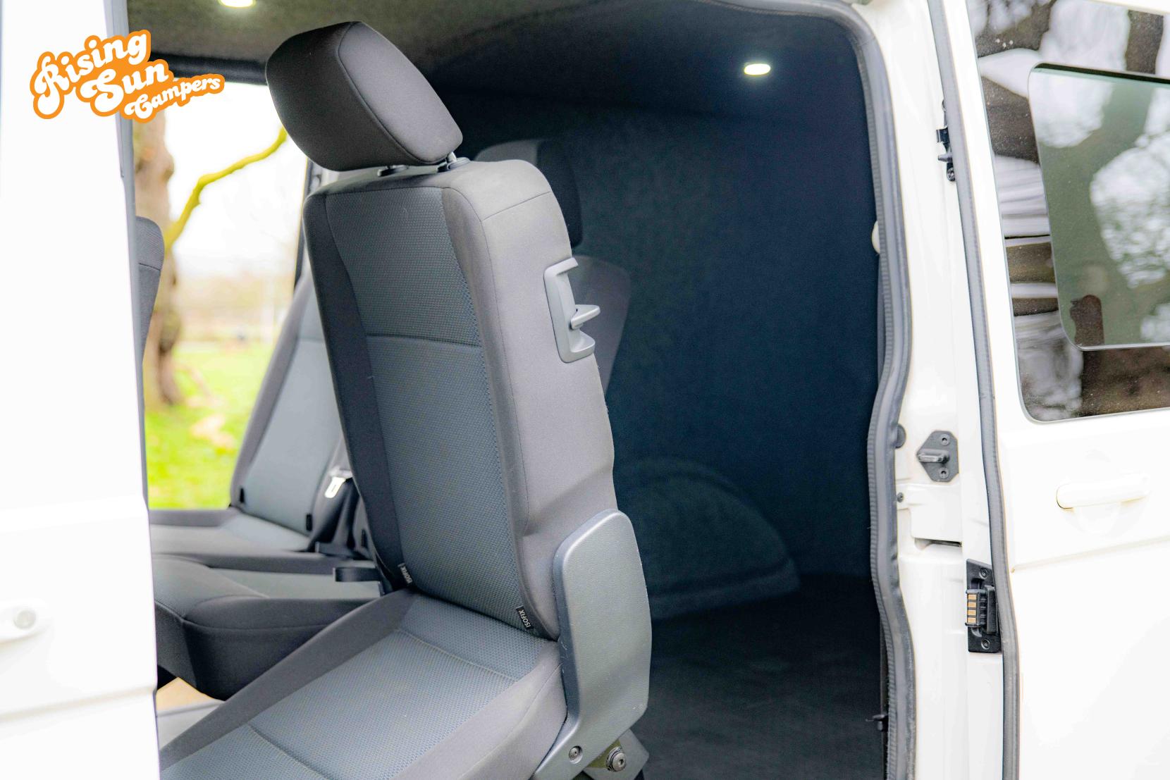 Volkswagen Transporter 2.0 TDI T30 Highline Panel Van 5dr Diesel DSG FWD LWB Euro 6 (s/s) (150 ps)