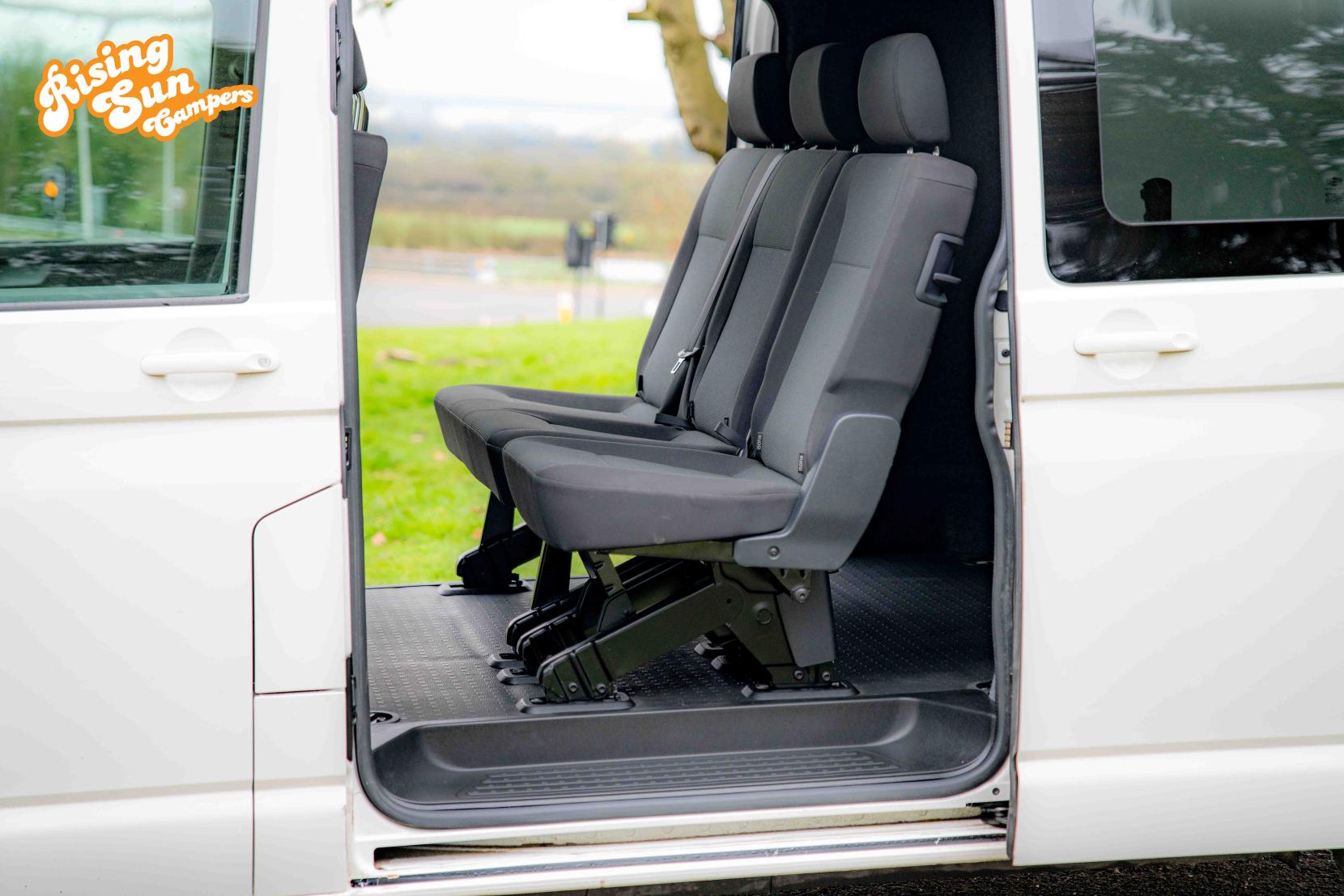 Volkswagen Transporter 2.0 TDI T30 Highline Panel Van 5dr Diesel DSG FWD LWB Euro 6 (s/s) (150 ps)