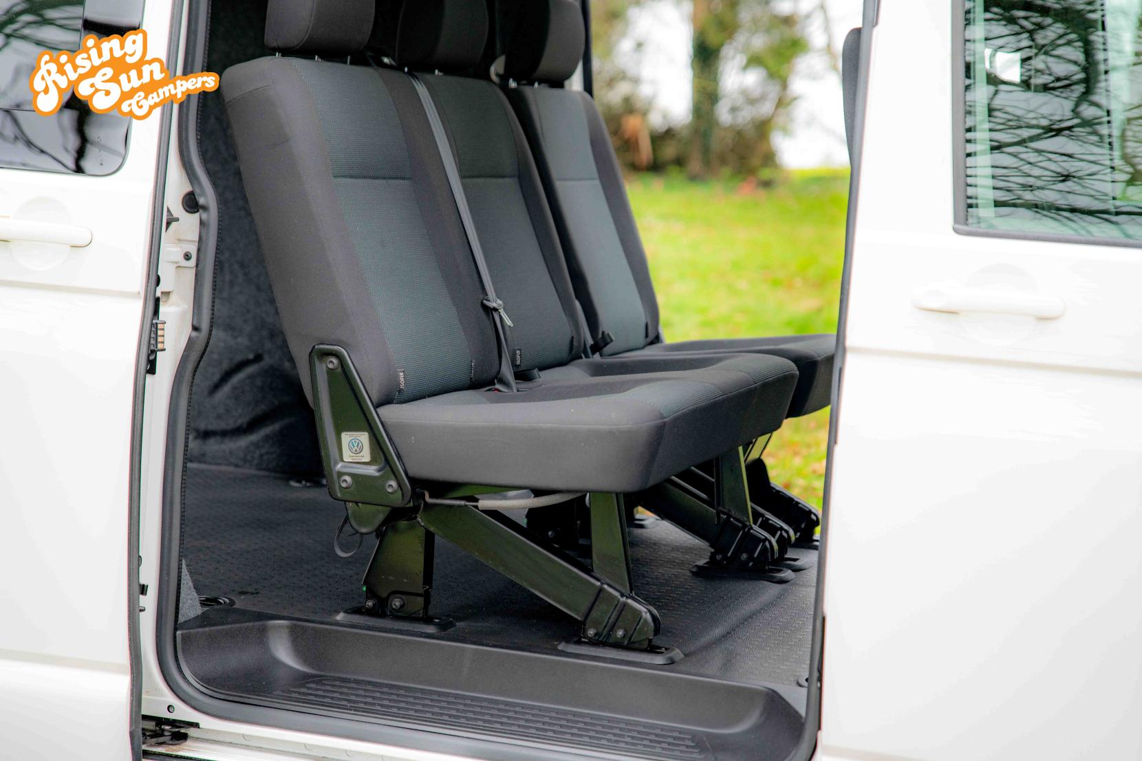 Volkswagen Transporter 2.0 TDI T30 Highline Panel Van 5dr Diesel DSG FWD LWB Euro 6 (s/s) (150 ps)