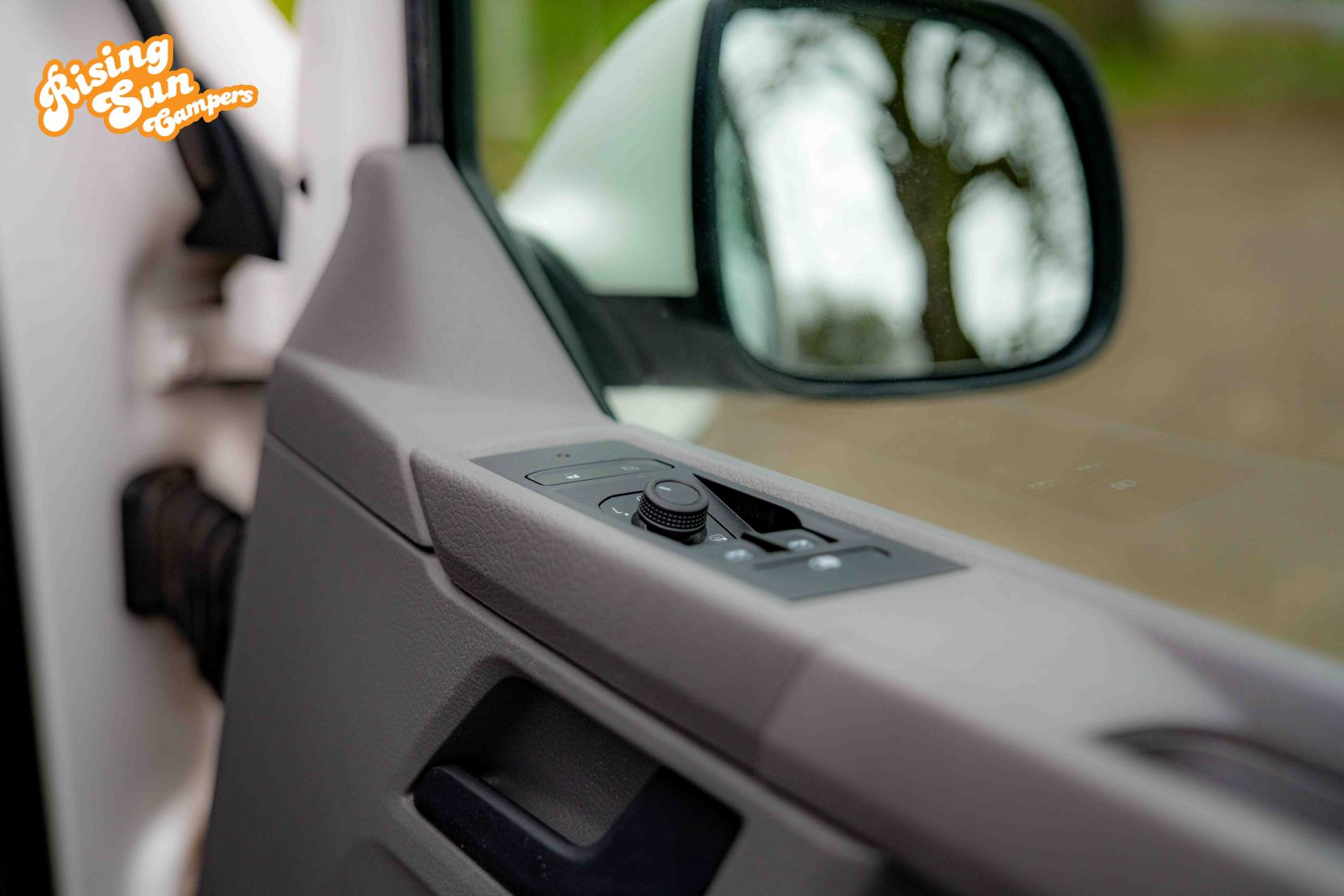 Volkswagen Transporter 2.0 TDI T30 Highline Panel Van 5dr Diesel DSG FWD LWB Euro 6 (s/s) (150 ps)