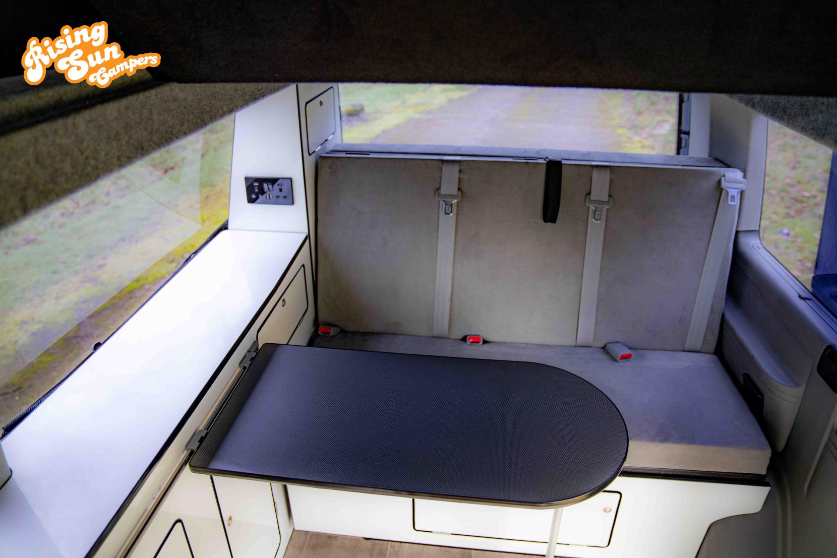 Volkswagen Transporter 2.5 TDI T30 SE Camper 4dr Diesel Auto L3 H1 (251 g/km, 128 bhp)