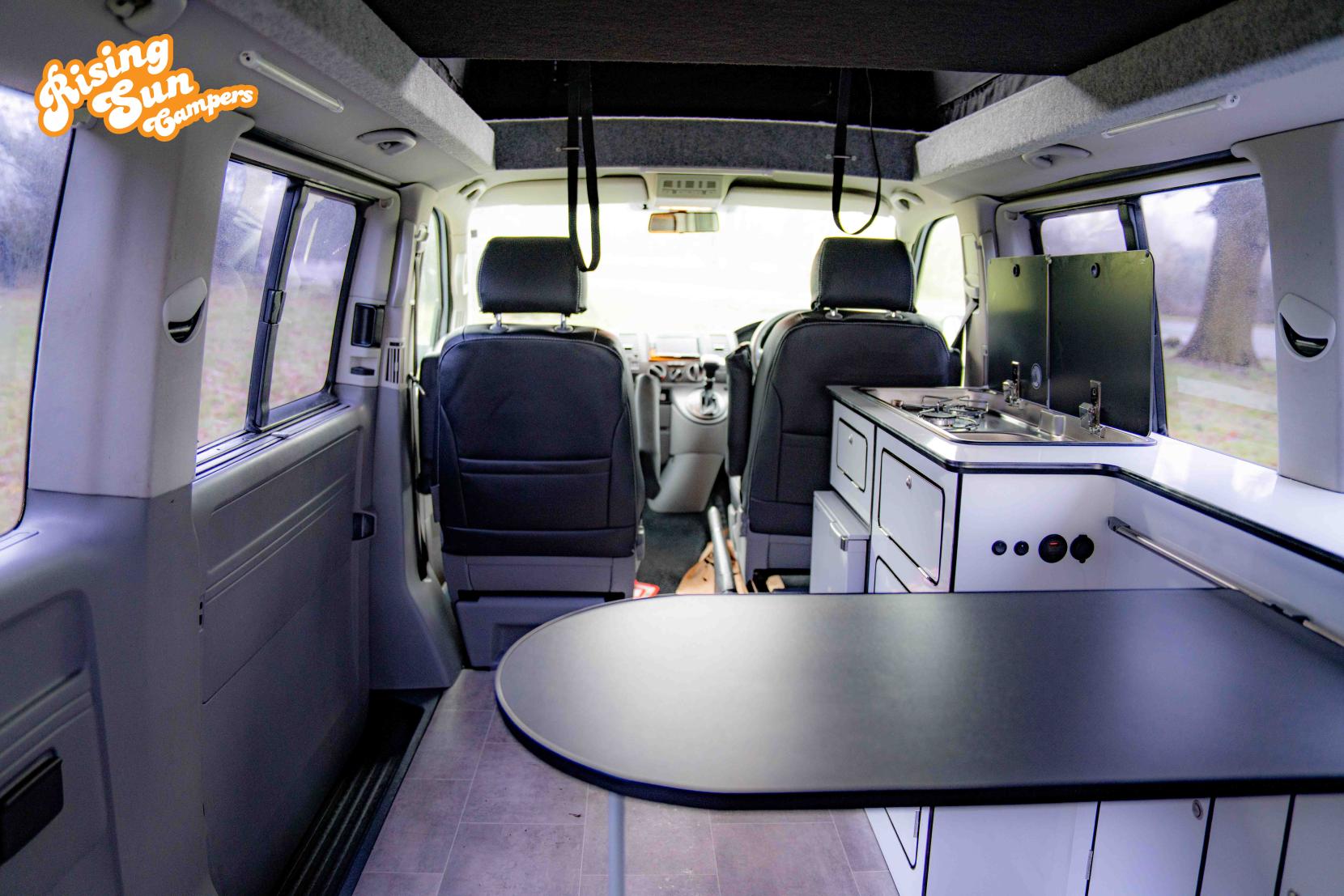 Volkswagen Transporter 2.5 TDI T30 SE Camper 4dr Diesel Auto L3 H1 (251 g/km, 128 bhp)