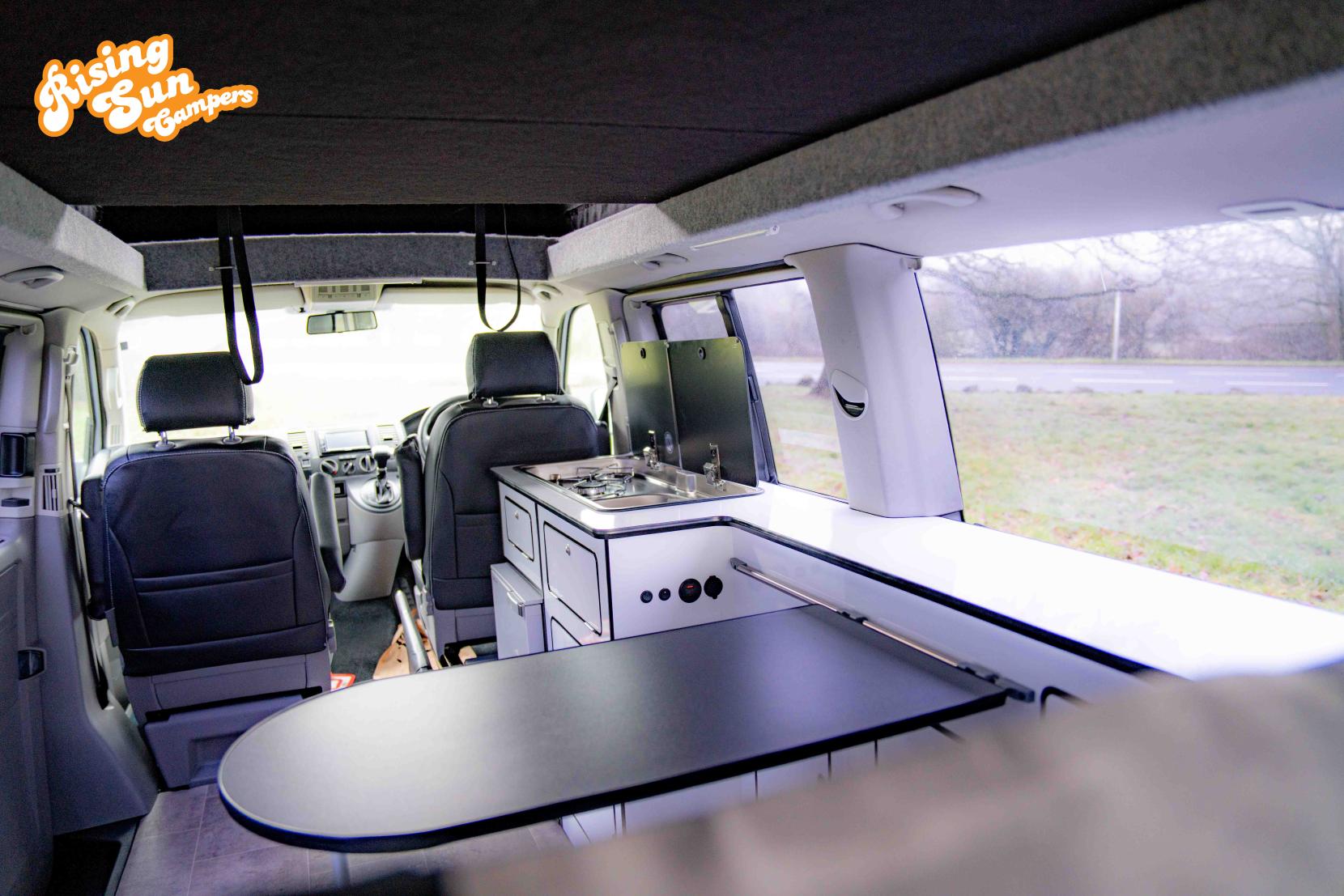 Volkswagen Transporter 2.5 TDI T30 SE Camper 4dr Diesel Auto L3 H1 (251 g/km, 128 bhp)