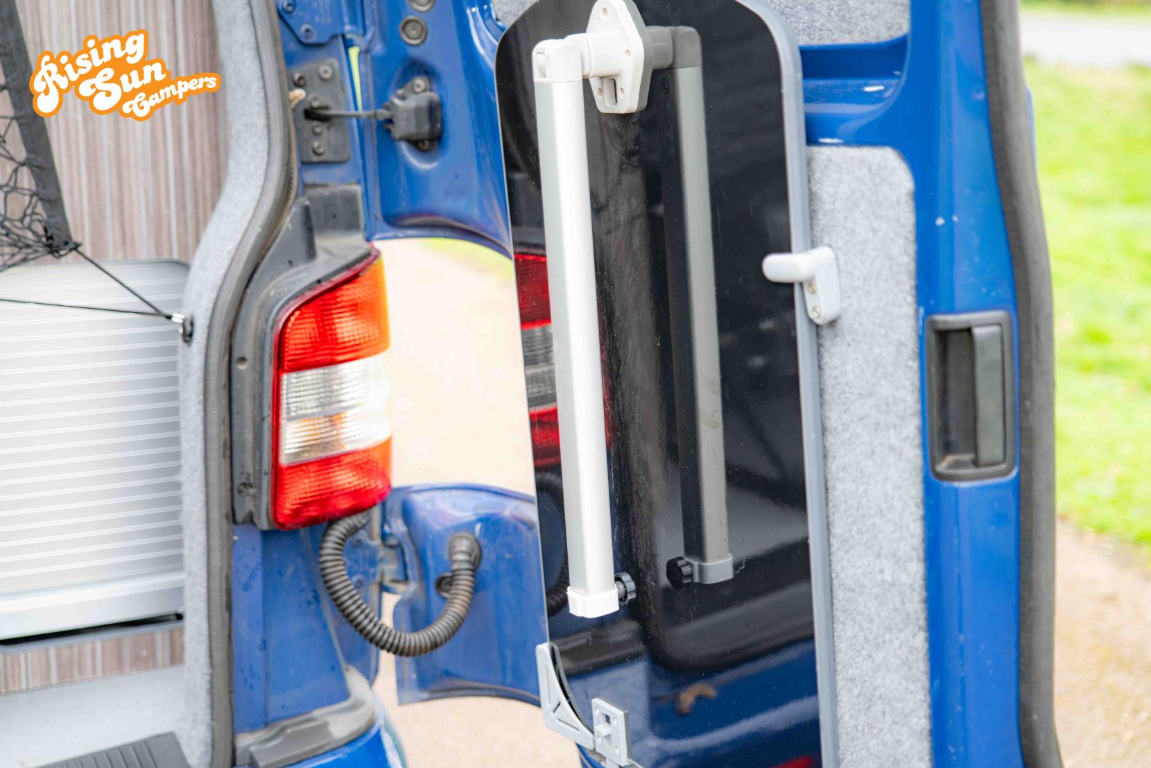 Volkswagen T5.1 Campervan 2.0 TDI T28 Camper Van 4dr Diesel Manual L1 H1 (198 g/km, 101 bhp)