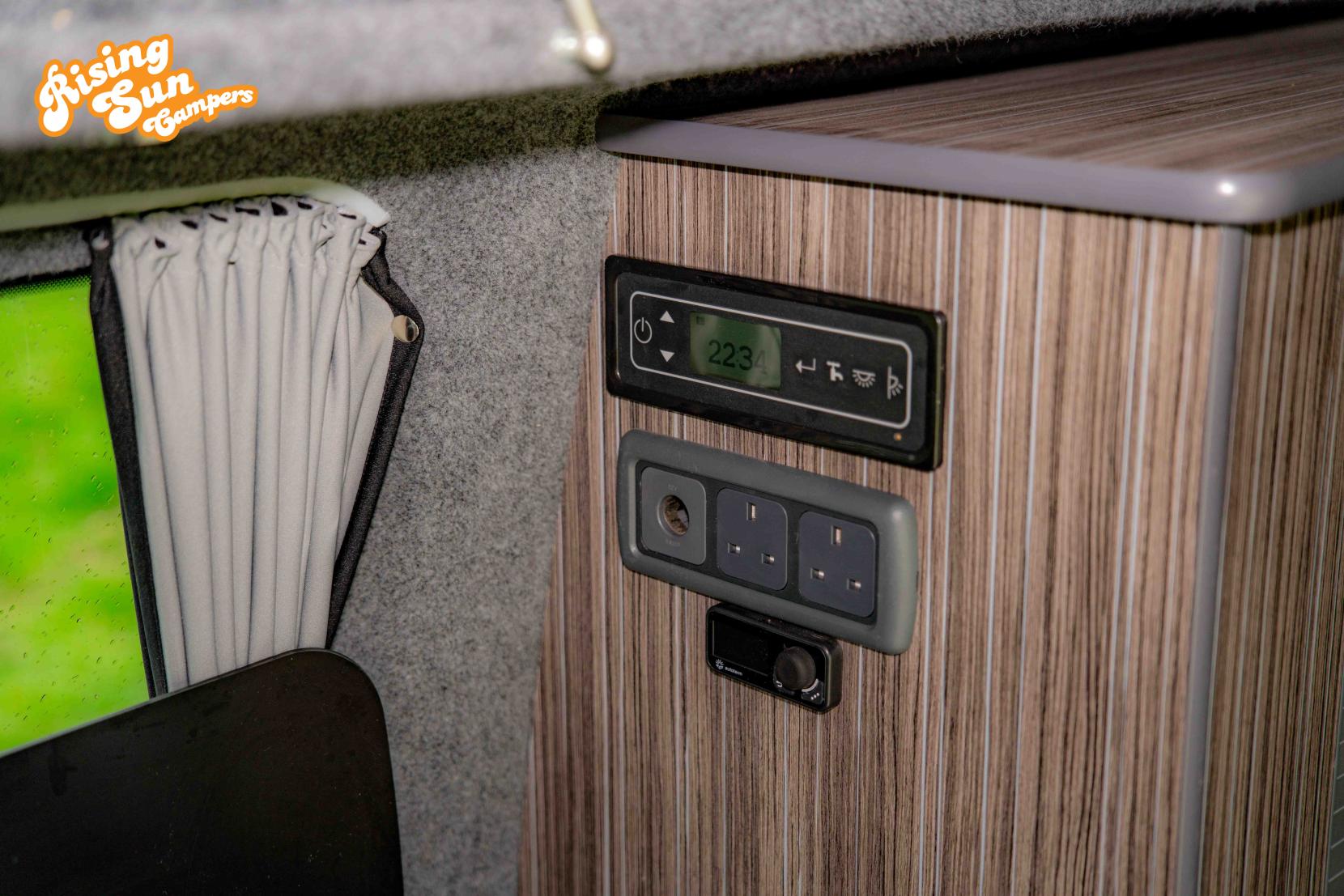 Volkswagen T5.1 Campervan 2.0 TDI T28 Camper Van 4dr Diesel Manual L1 H1 (198 g/km, 101 bhp)