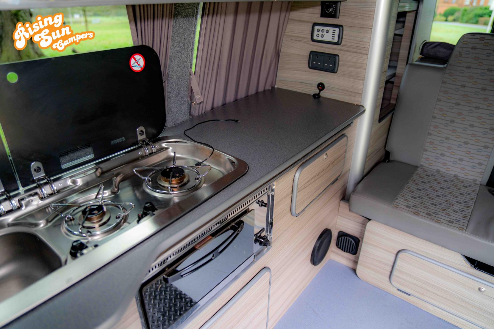 Volkswagen Transporter 2.0 TDI T30 Camper van 4dr Diesel Manual L3 H1 (198 g/km, 101 bhp)