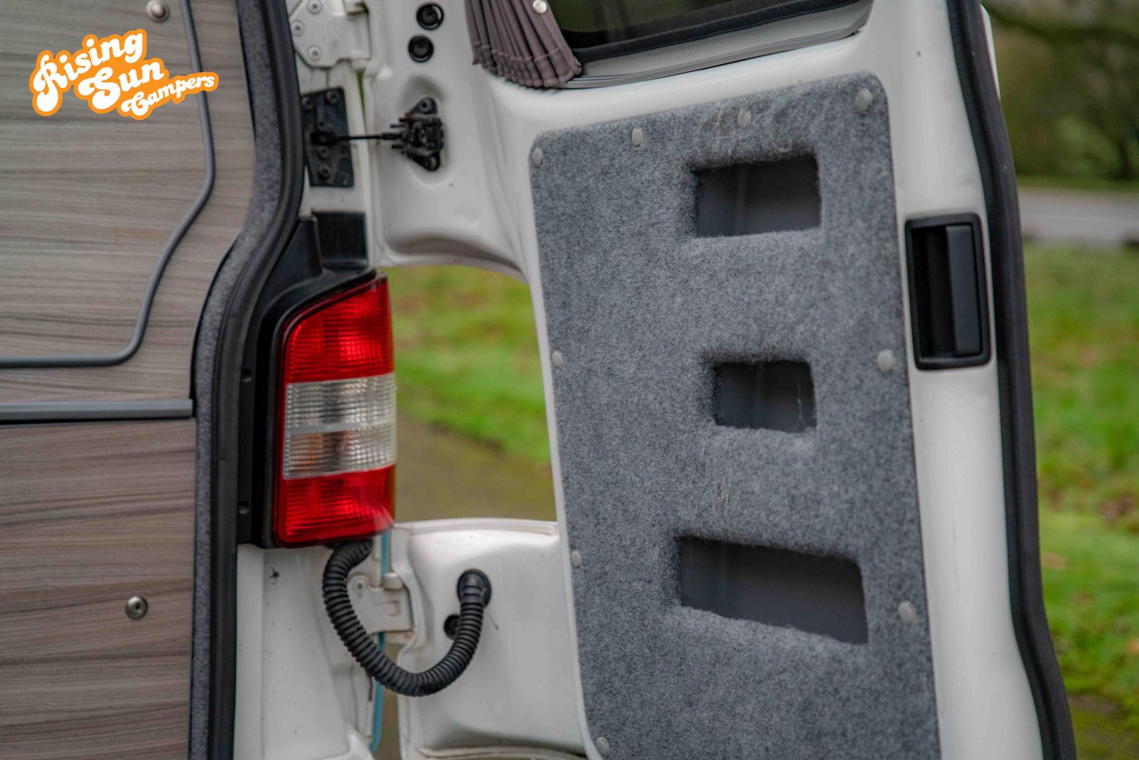 Volkswagen Transporter 2.0 TDI T30 Camper van 4dr Diesel Manual L3 H1 (198 g/km, 101 bhp)