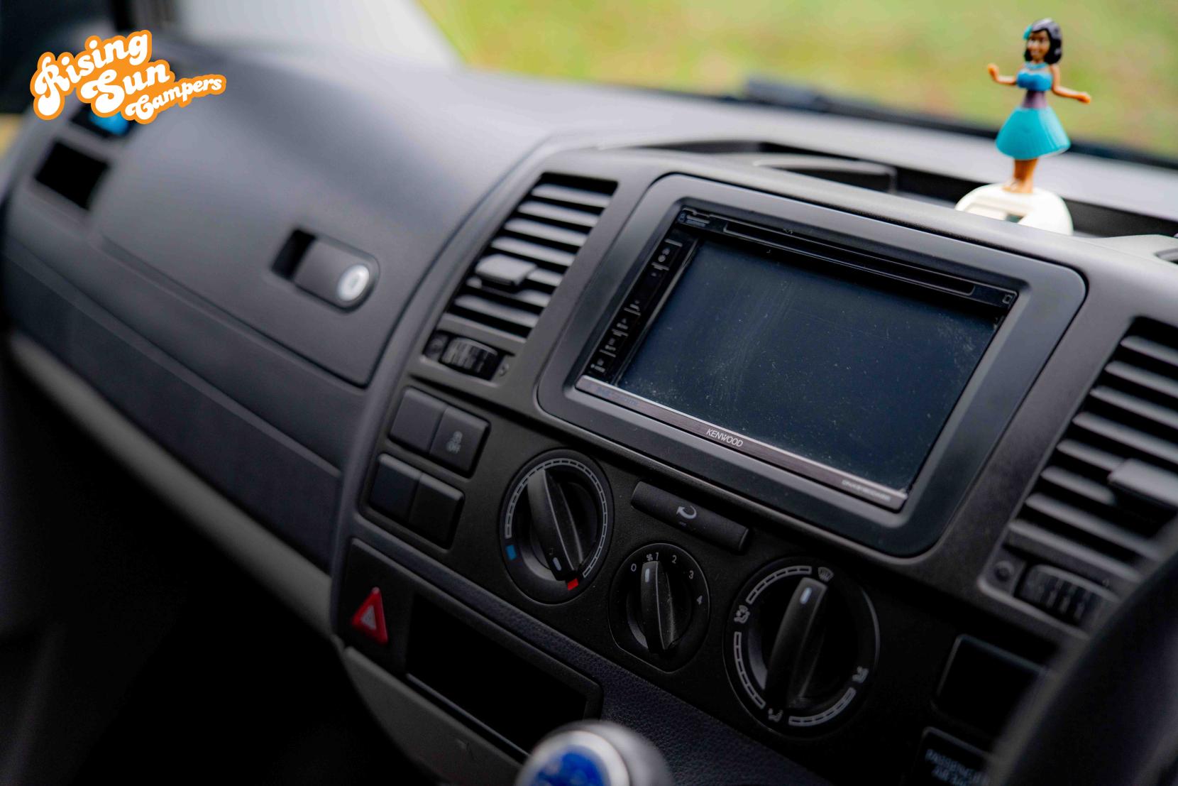 Volkswagen Transporter 2.0 TDI T30 Camper van 4dr Diesel Manual L3 H1 (198 g/km, 101 bhp)