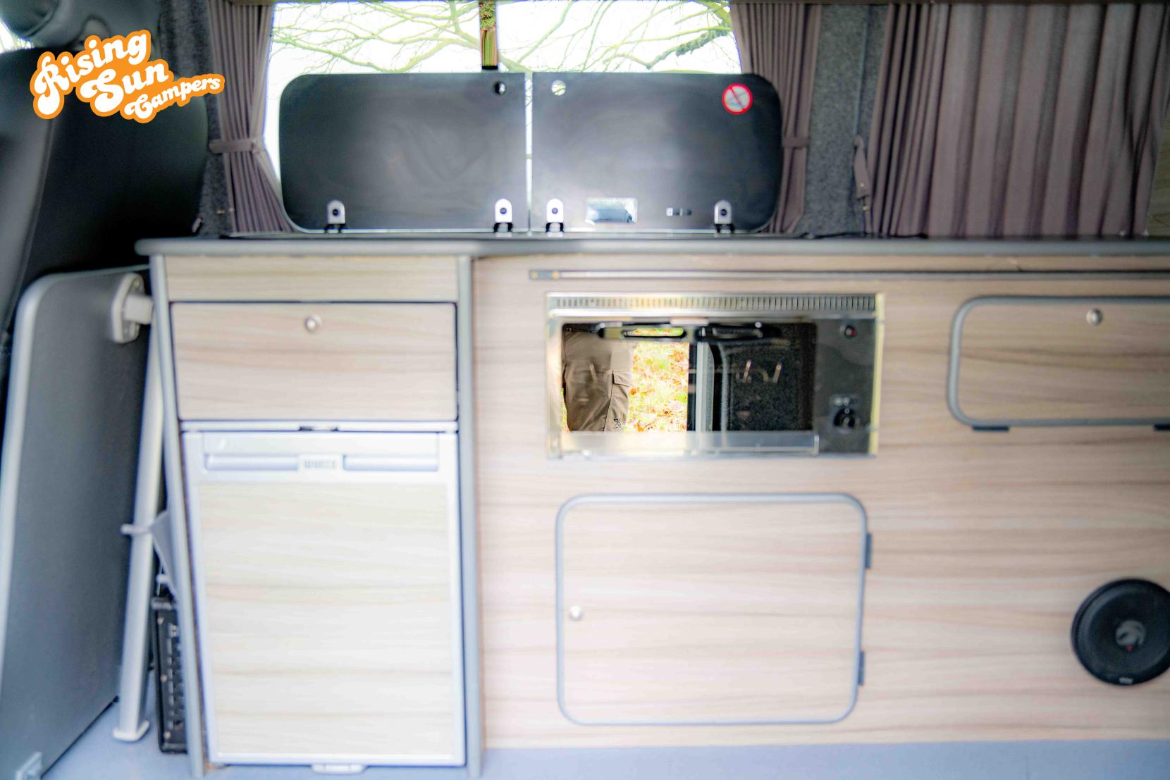 Volkswagen Transporter 2.0 TDI T30 Camper van 4dr Diesel Manual L3 H1 (198 g/km, 101 bhp)