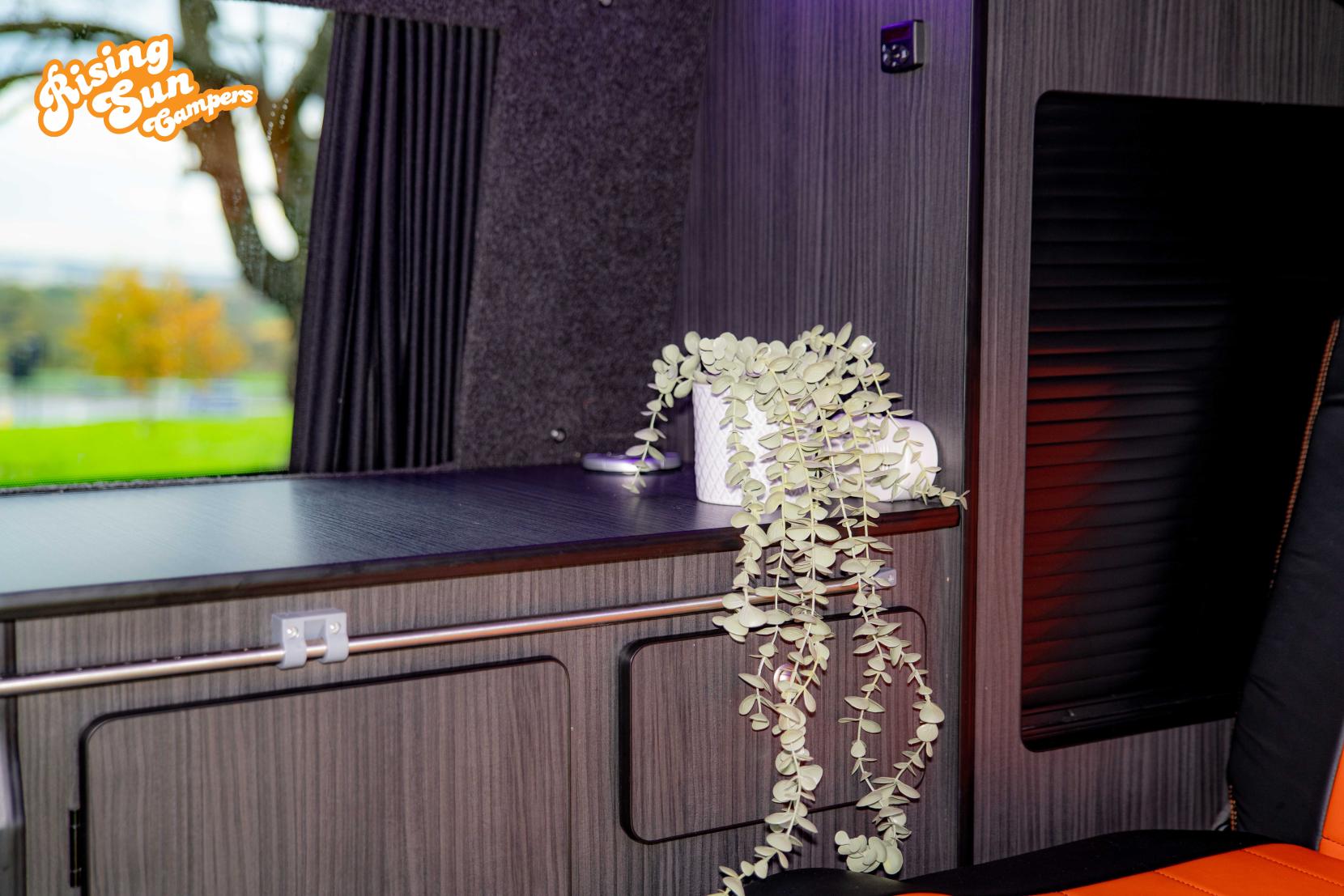 Volkswagen Transporter 2.5 TDI T30 Camper Van 4dr Diesel Manual L1 H1 (172 bhp)