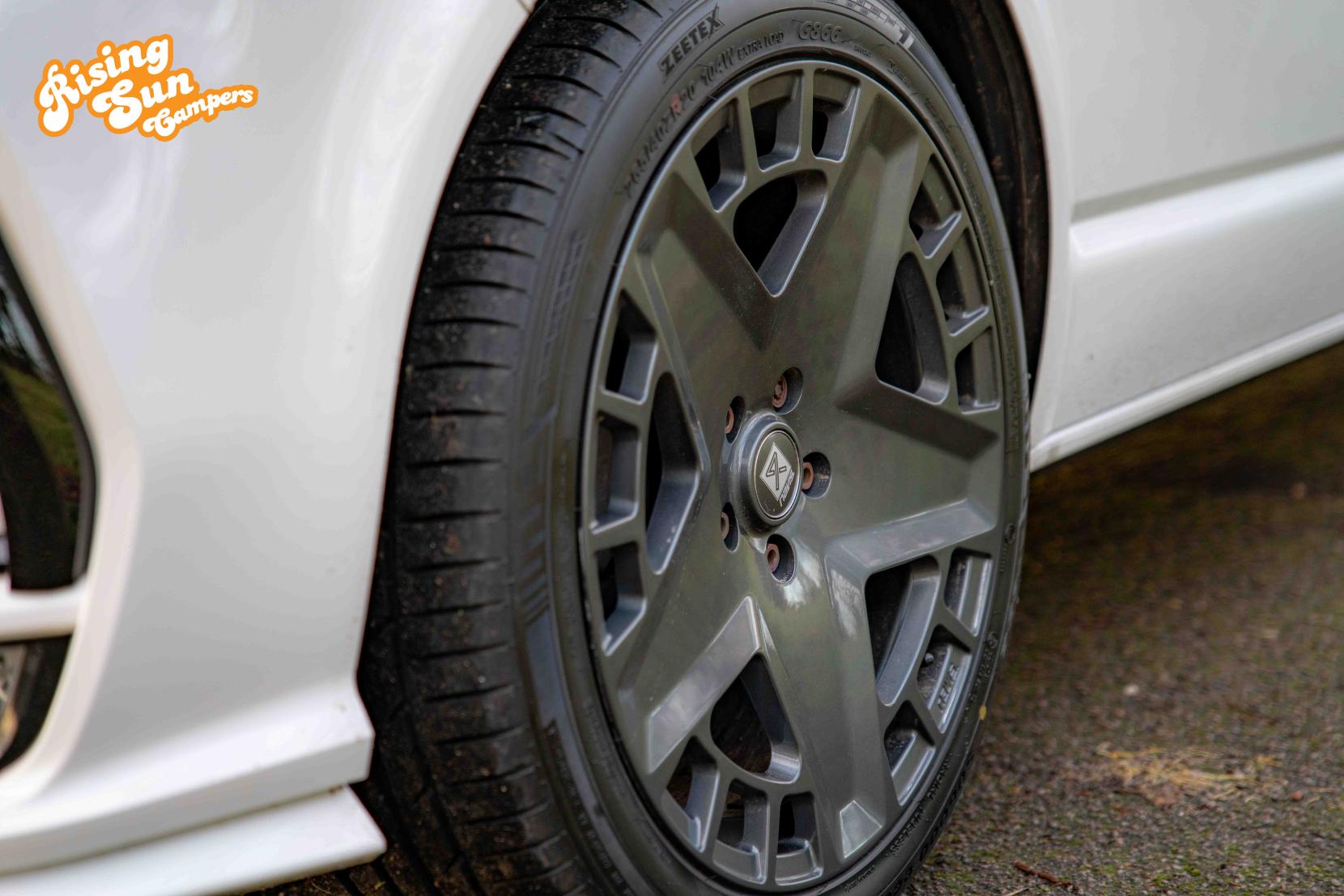 Volkswagen Transporter 2.0 TDI T28 Highline Panel Van 5dr Diesel Manual FWD SWB Euro 6 (s/s) (110 ps)