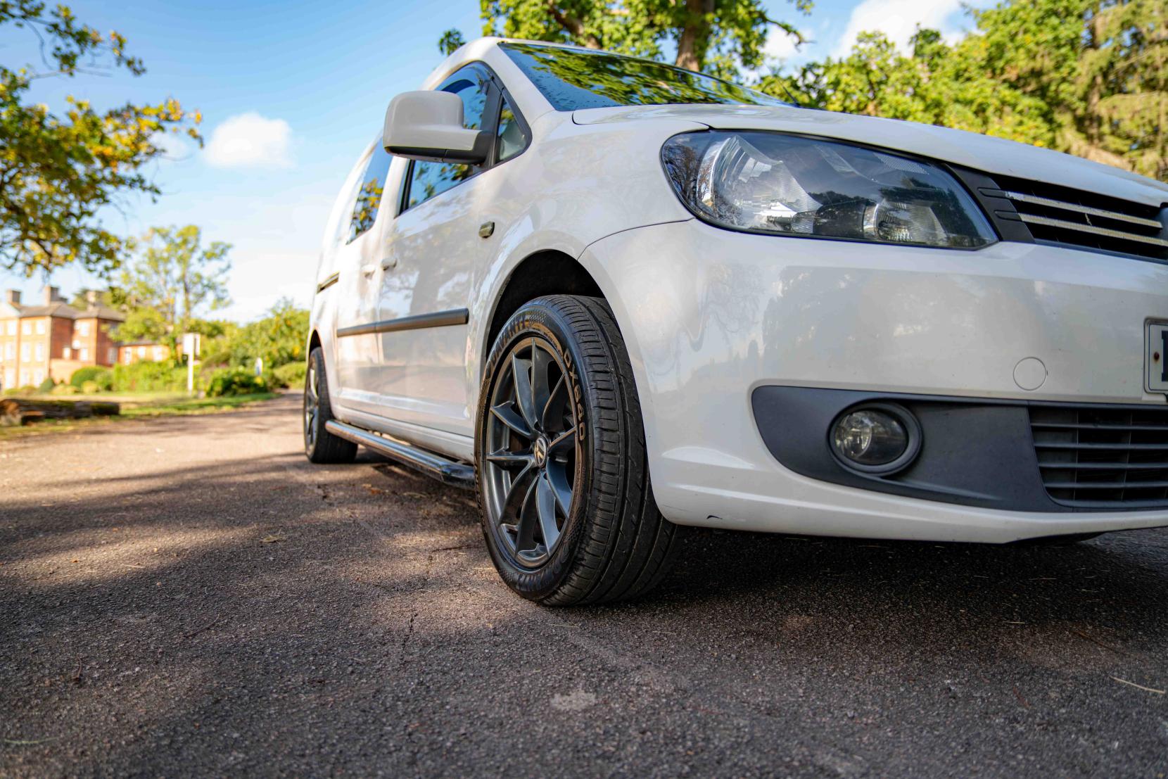 Volkswagen Caddy Maxi 1.6 C20 Maxi Highline Panel Van (2008 - 2015)