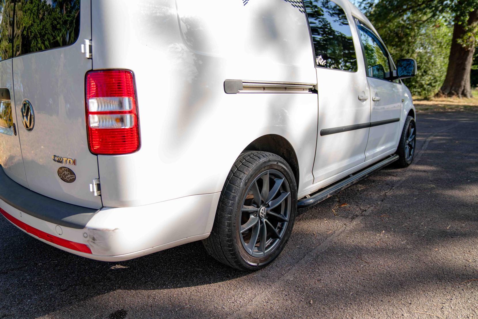 Volkswagen Caddy Maxi 1.6 C20 Maxi Highline Panel Van (2008 - 2015)