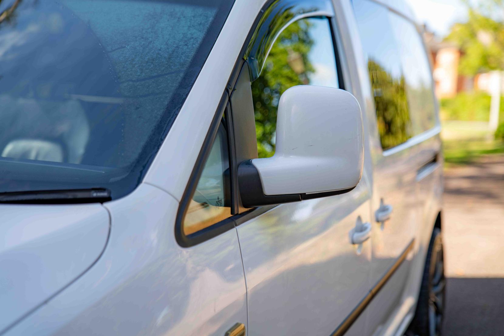 Volkswagen Caddy Maxi 1.6 C20 Maxi Highline Panel Van (2008 - 2015)