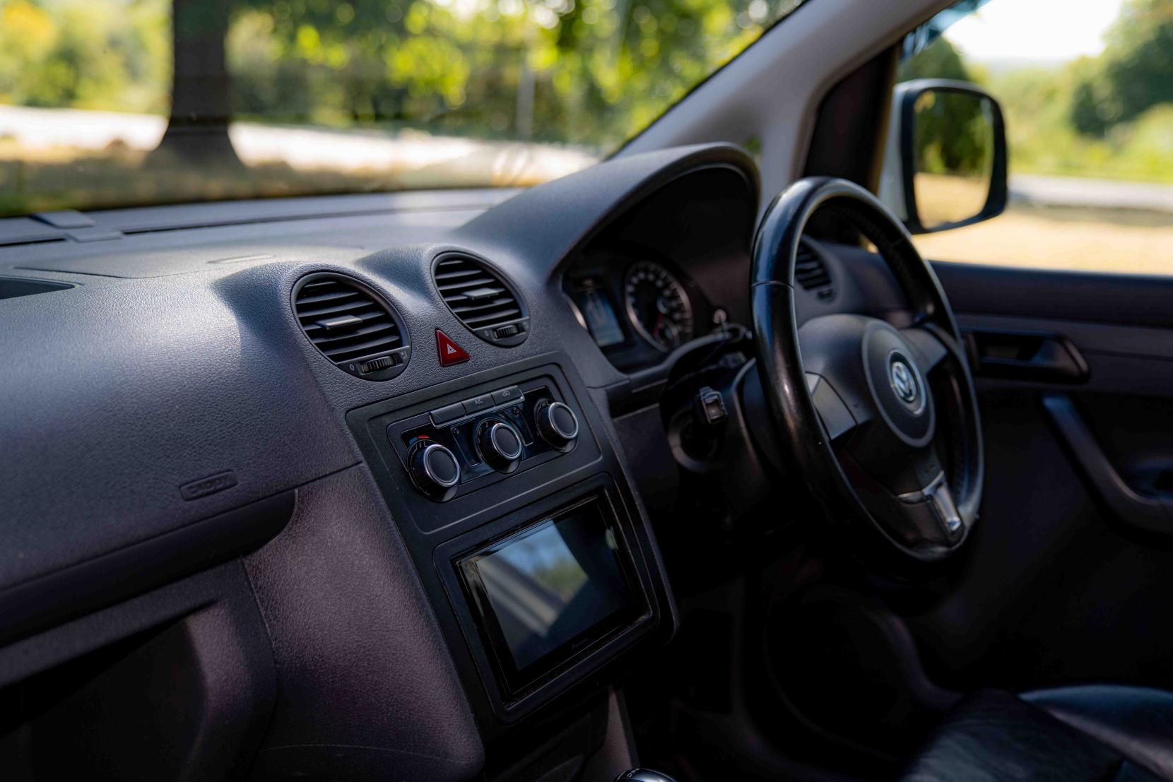 Volkswagen Caddy Maxi 1.6 C20 Maxi Highline Panel Van (2008 - 2015)