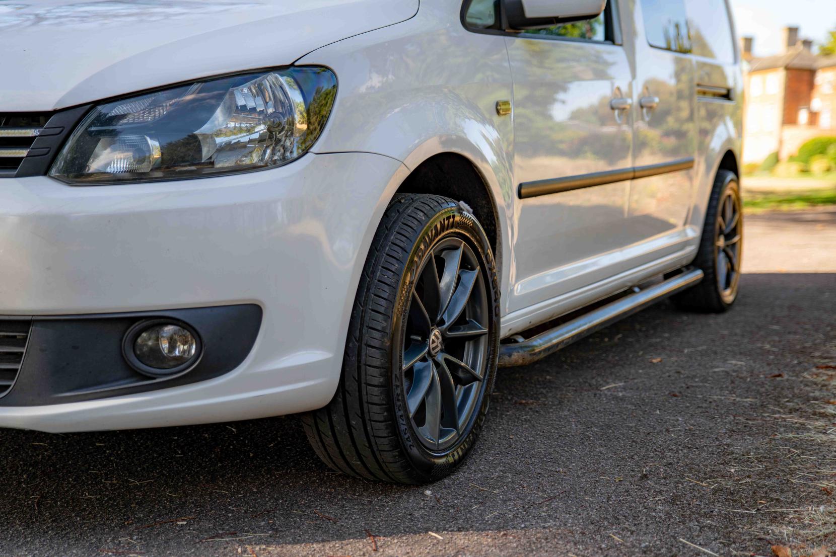 Volkswagen Caddy Maxi 1.6 C20 Maxi Highline Panel Van (2008 - 2015)