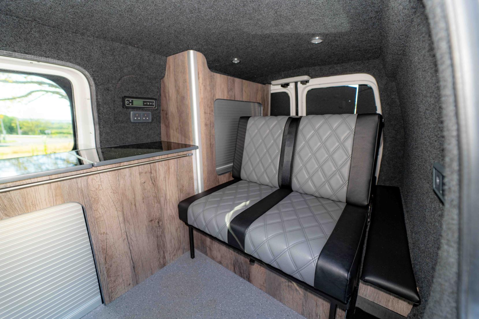 Volkswagen Caddy Maxi 1.6 C20 Maxi Highline Panel Van (2008 - 2015)
