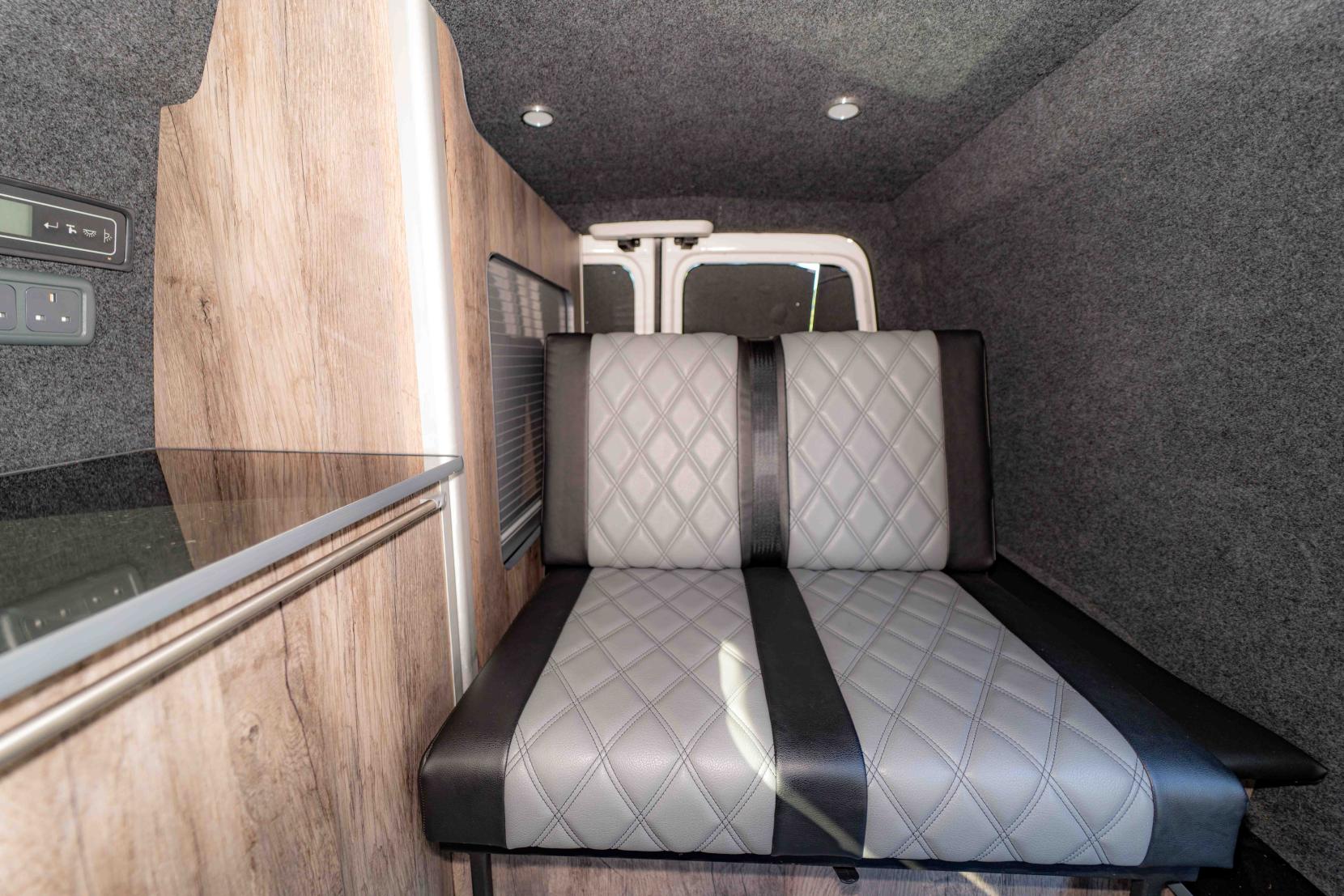 Volkswagen Caddy Maxi 1.6 C20 Maxi Highline Panel Van (2008 - 2015)