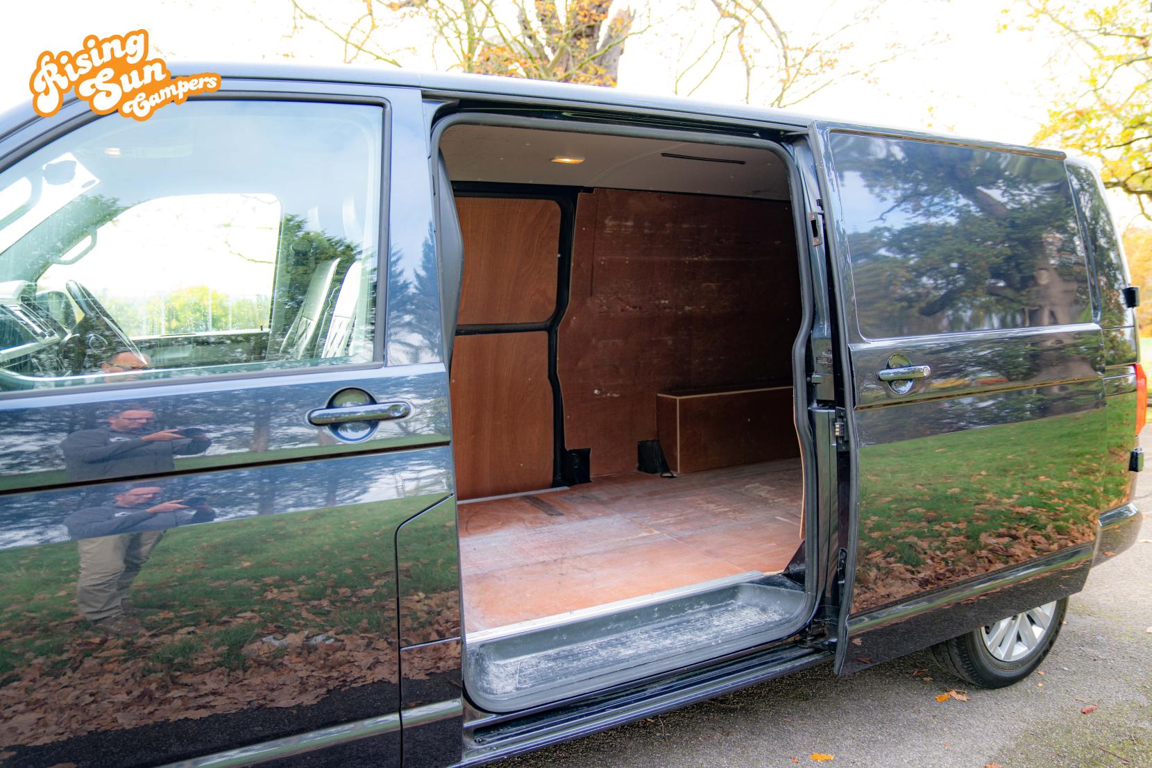 Volkswagen Transporter 2.0 TDI T30 Highline Panel Van 5dr Diesel DSG FWD LWB Euro 6 (s/s) (150 ps)