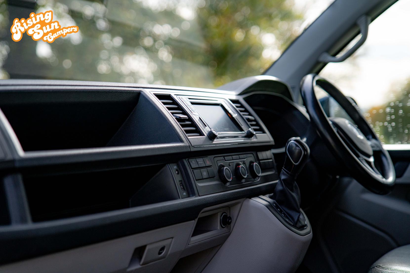 Volkswagen Transporter 2.0 TDI T30 Highline Panel Van 5dr Diesel DSG FWD LWB Euro 6 (s/s) (150 ps)