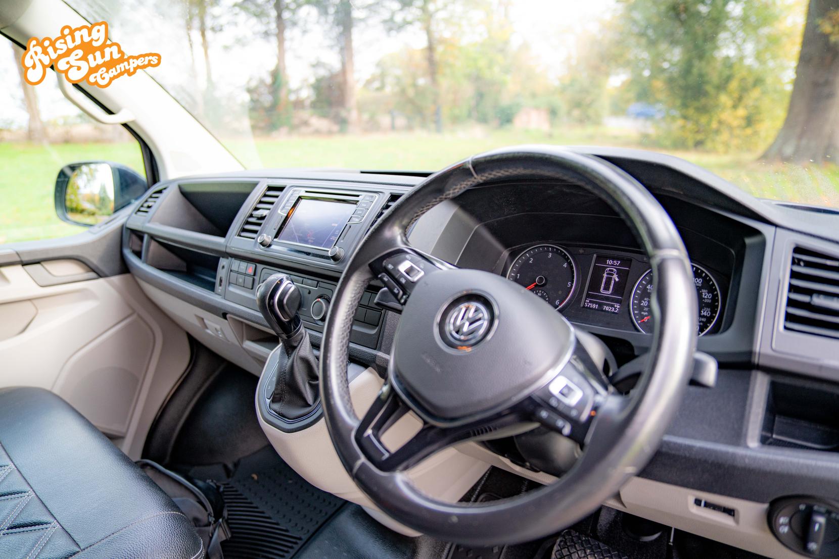 Volkswagen Transporter 2.0 TDI T30 Highline Panel Van 5dr Diesel DSG FWD LWB Euro 6 (s/s) (150 ps)