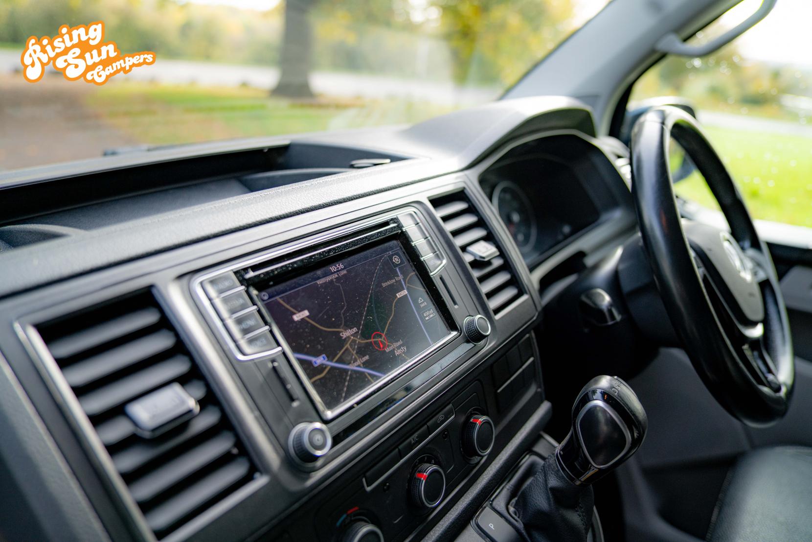 Volkswagen Transporter 2.0 TDI T30 Highline Panel Van 5dr Diesel DSG FWD LWB Euro 6 (s/s) (150 ps)