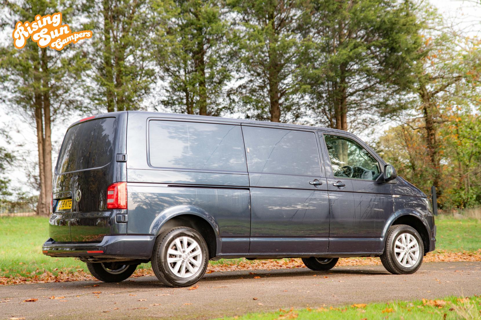 Volkswagen Transporter 2.0 TDI T30 Highline Panel Van 5dr Diesel DSG FWD LWB Euro 6 (s/s) (150 ps)