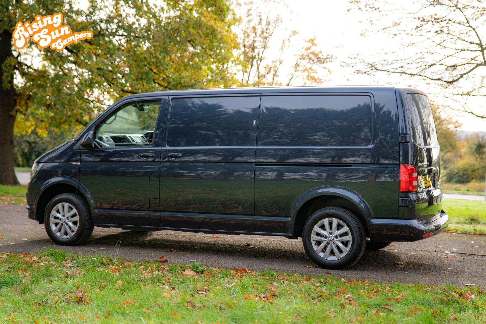 Volkswagen Transporter 2.0 TDI T30 Highline Panel Van 5dr Diesel DSG FWD LWB Euro 6 (s/s) (150 ps)