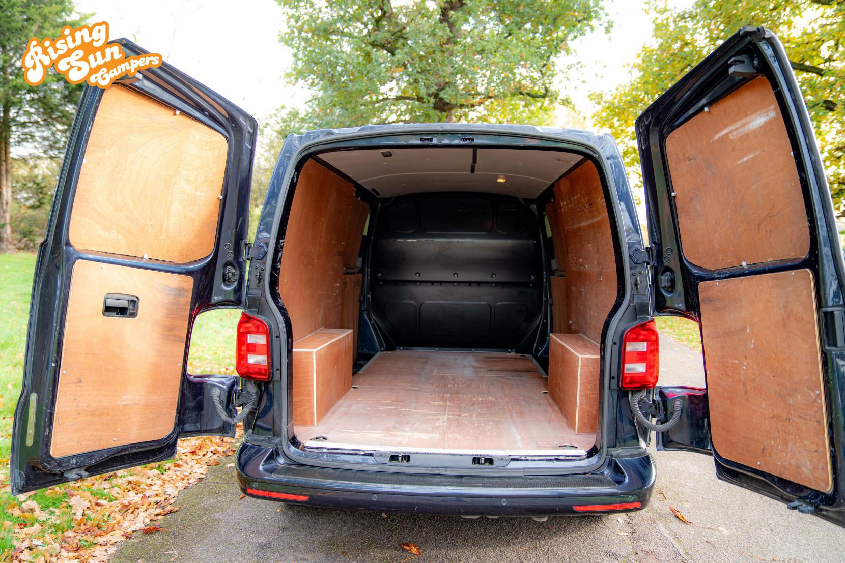 Volkswagen Transporter 2.0 TDI T30 Highline Panel Van 5dr Diesel DSG FWD LWB Euro 6 (s/s) (150 ps)