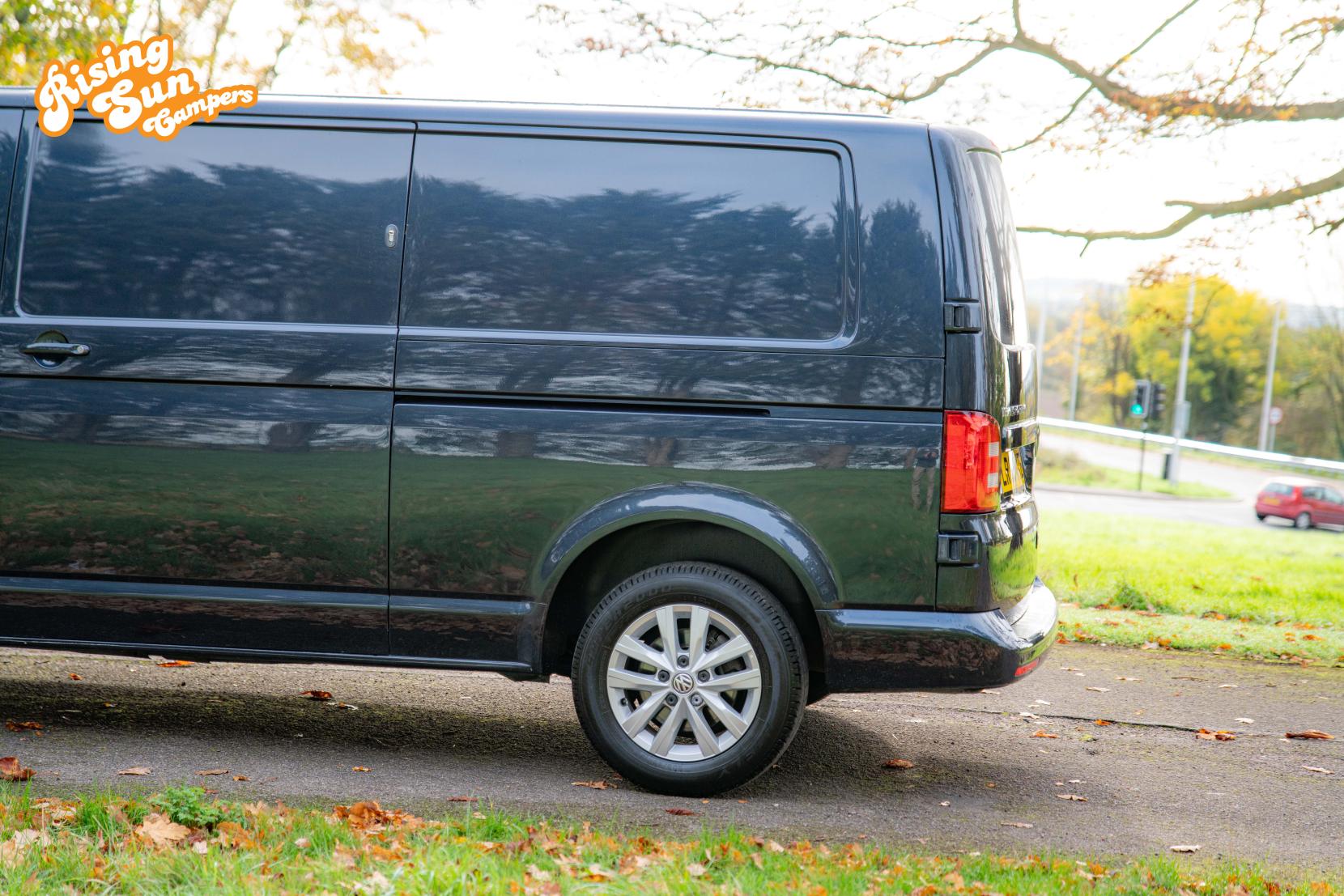 Volkswagen Transporter 2.0 TDI T30 Highline Panel Van 5dr Diesel DSG FWD LWB Euro 6 (s/s) (150 ps)