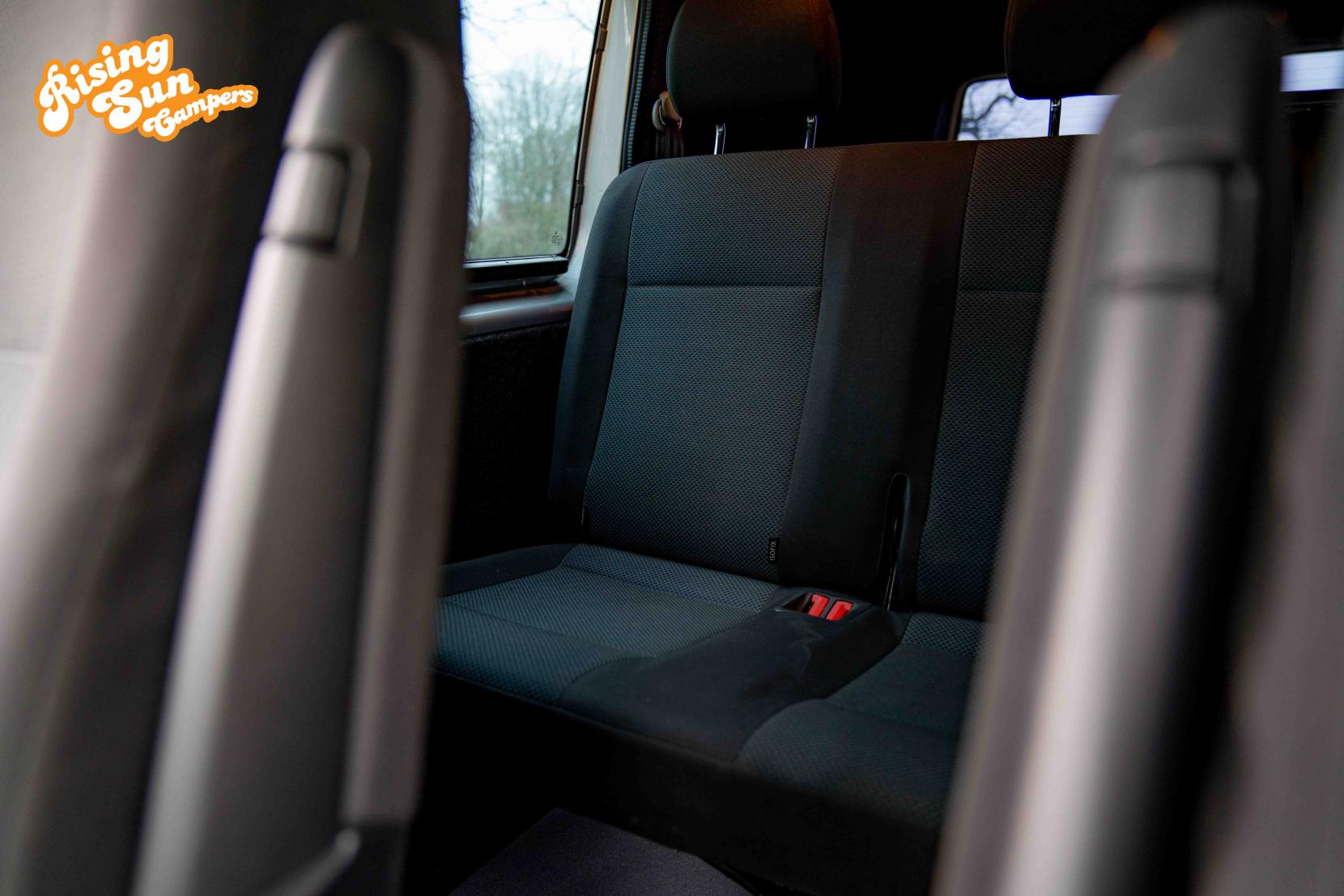 Volkswagen Transporter 2.0 TDI T32 BlueMotion Tech Highline Kombi Double Cab 5dr Diesel Manual FWD LWB Euro 6 (s/s) (150 ps)