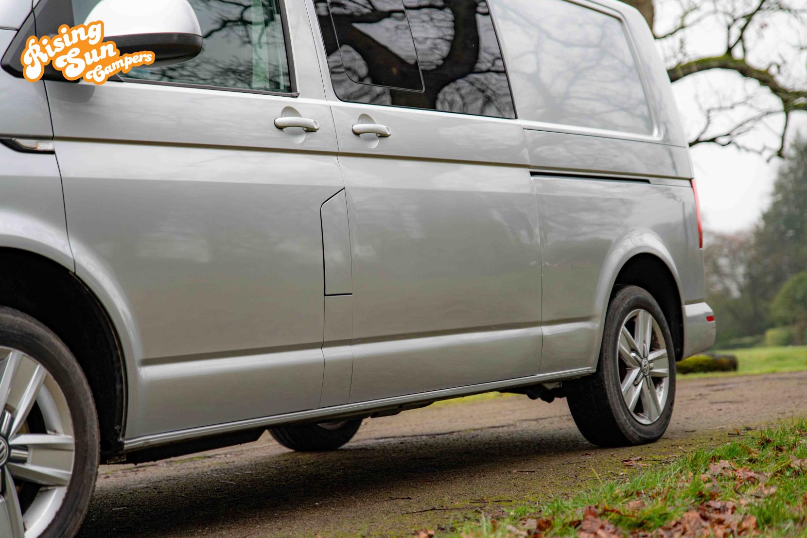 Volkswagen Transporter 2.0 TDI T32 BlueMotion Tech Highline Kombi Double Cab 5dr Diesel Manual FWD LWB Euro 6 (s/s) (150 ps)