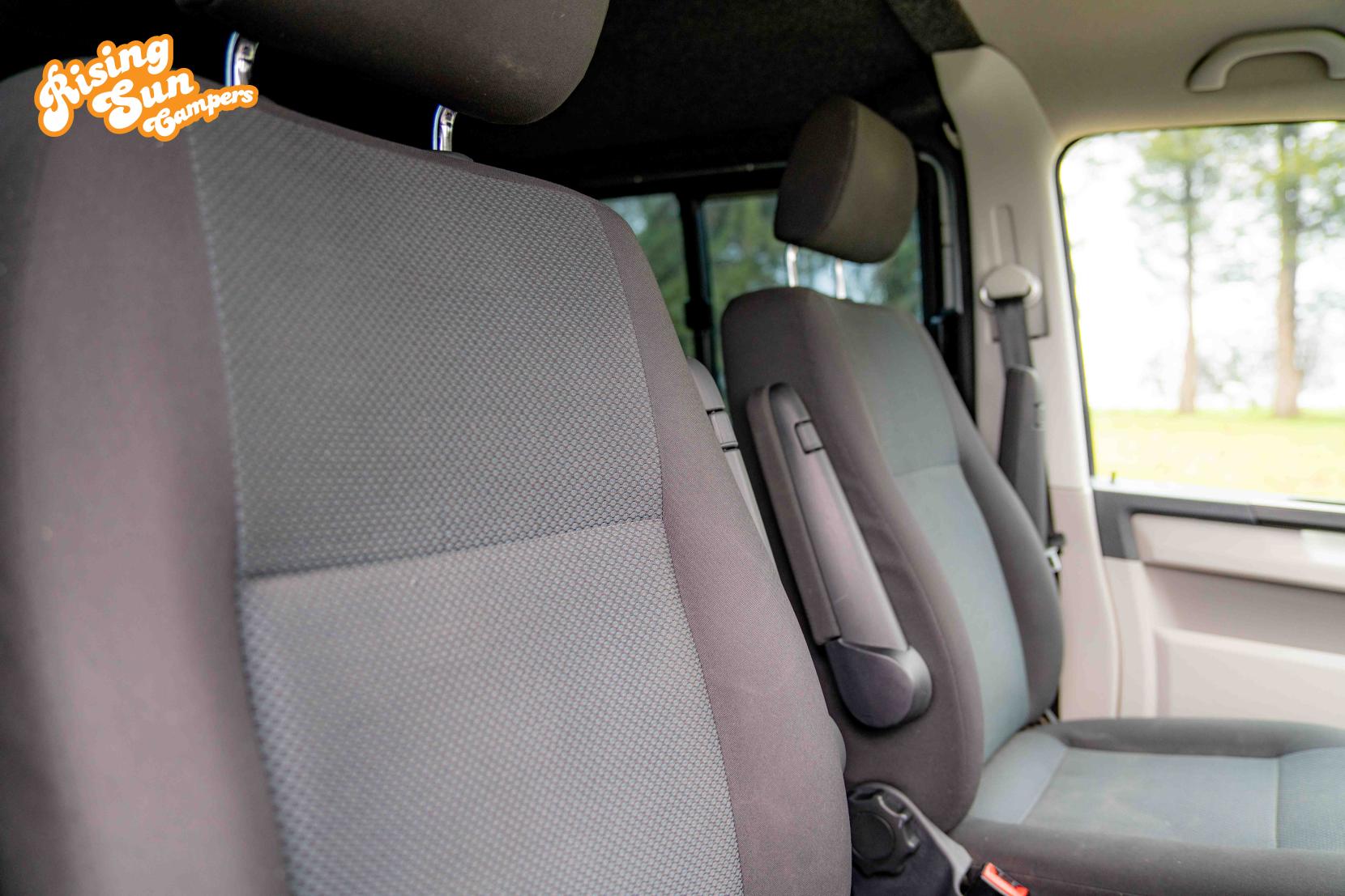 Volkswagen Transporter 2.0 TDI T32 BlueMotion Tech Highline Kombi Double Cab 5dr Diesel Manual FWD LWB Euro 6 (s/s) (150 ps)