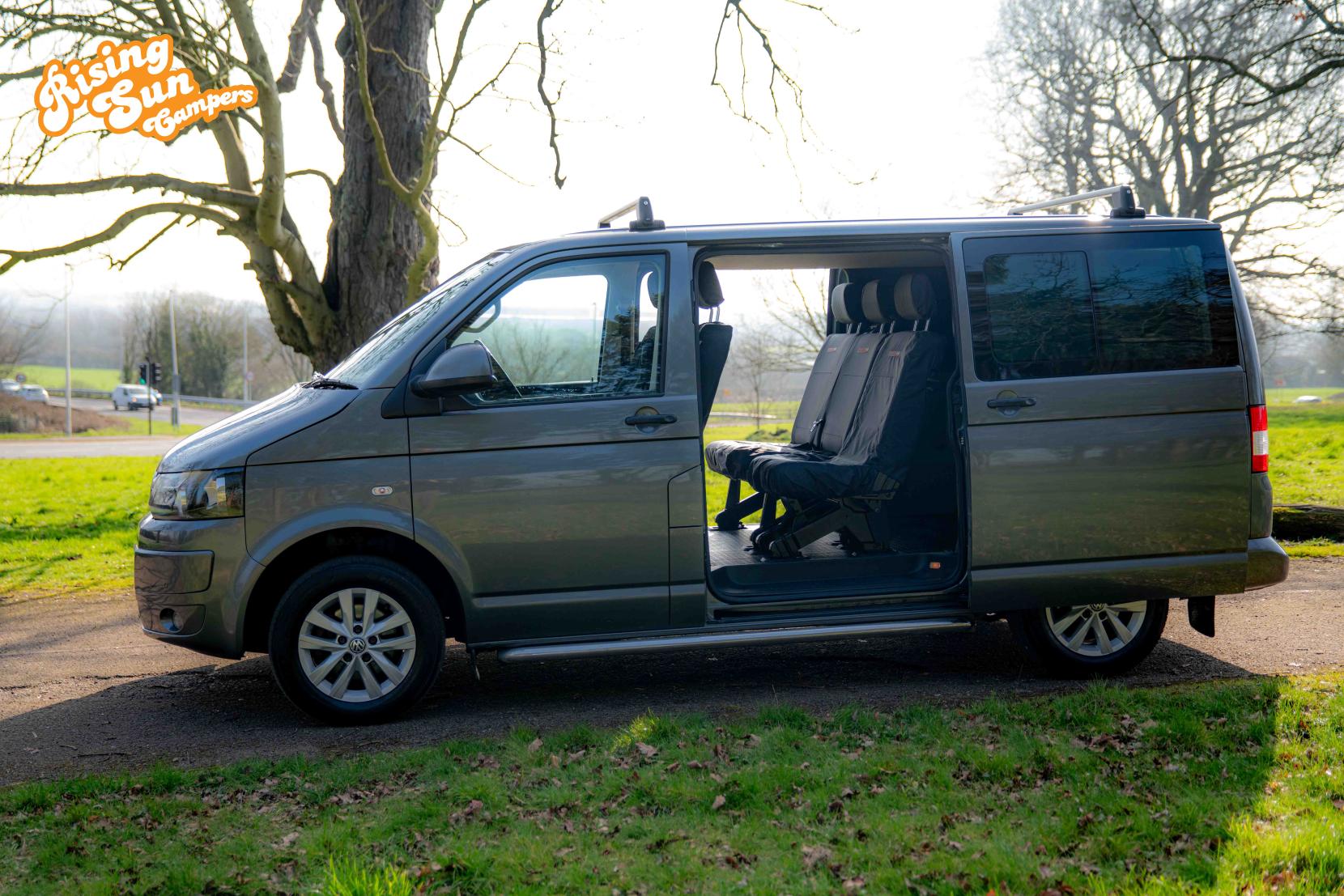 Volkswagen Transporter 2.0 TDI T32 Kombi 4dr Diesel DSG L1 H1 (211 g/km, 138 bhp)