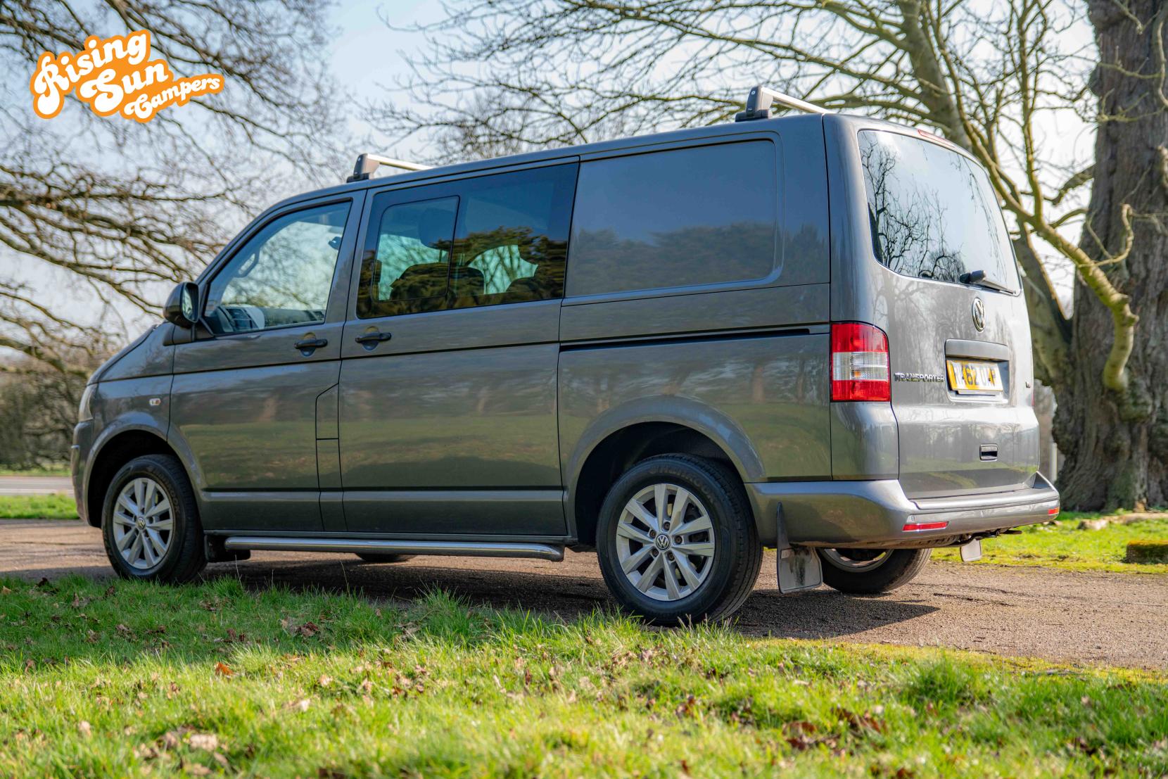 Volkswagen Transporter 2.0 TDI T32 Kombi 4dr Diesel DSG L1 H1 (211 g/km, 138 bhp)