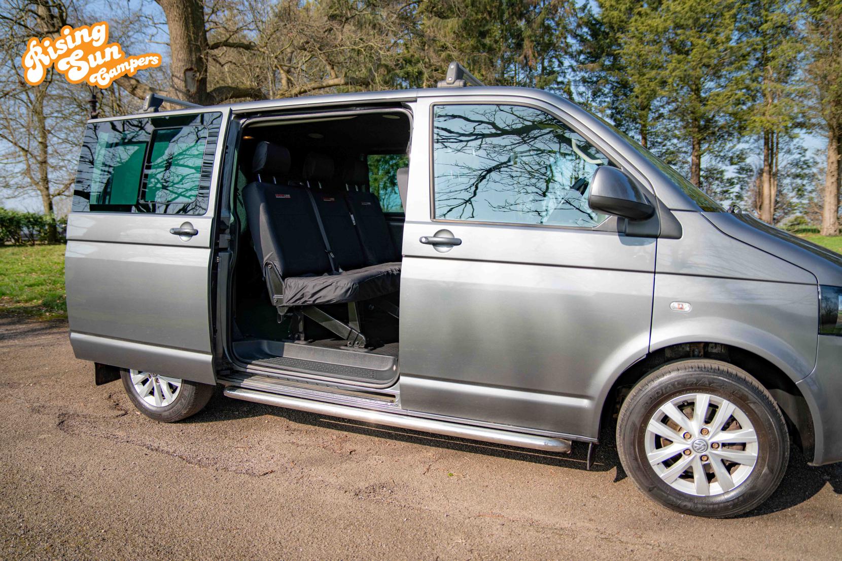 Volkswagen Transporter 2.0 TDI T32 Kombi 4dr Diesel DSG L1 H1 (211 g/km, 138 bhp)