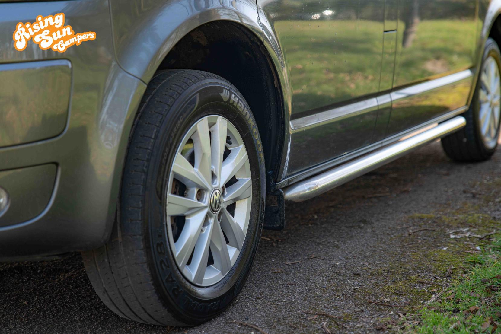 Volkswagen Transporter 2.0 TDI T32 Kombi 4dr Diesel DSG L1 H1 (211 g/km, 138 bhp)